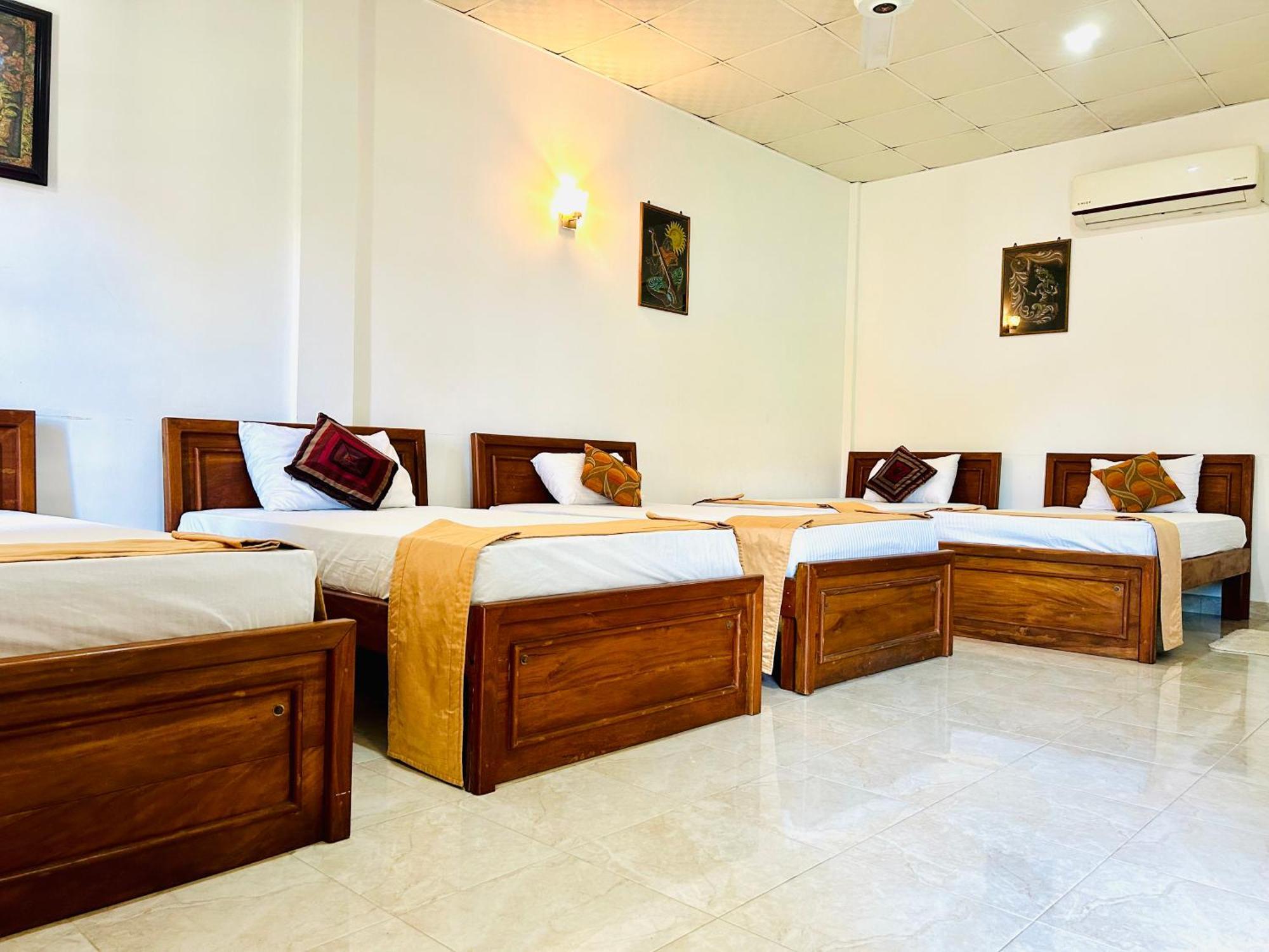 Royal Nest Bed & Breakfast Polonnaruwa Exterior photo
